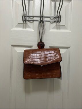 Women's Brown Croc-Embossed Crossbody Bag